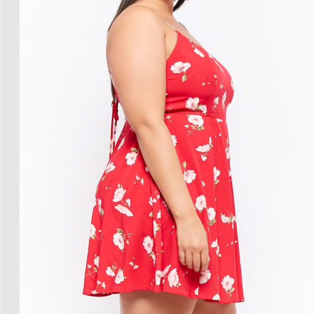 Plus size floral skater lace up back dress - Picture 3 of 4